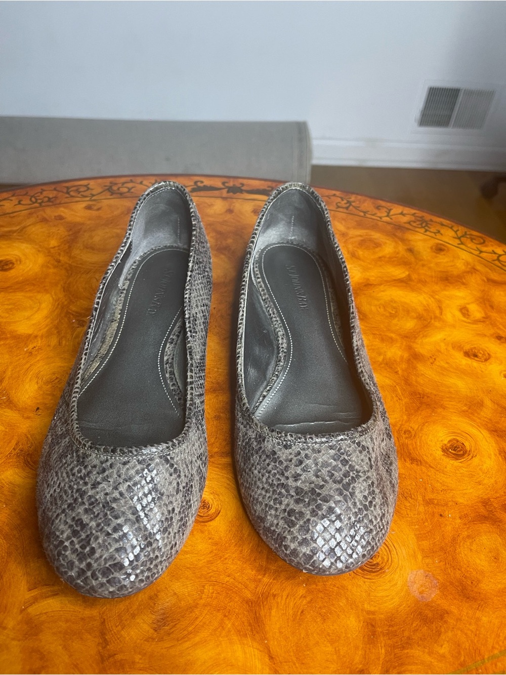 Ladies Gray Snake-Print Ballet Flats - Slip-On Comfort
